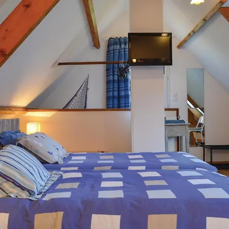 Cozy In With Wifi Alette